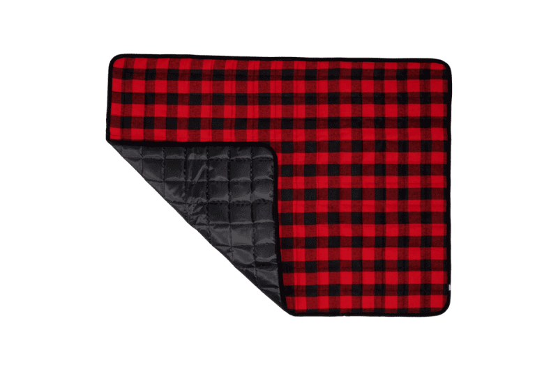 SC ATB QUILTED BLANKET GRID 0036 1200x800 9b9f185